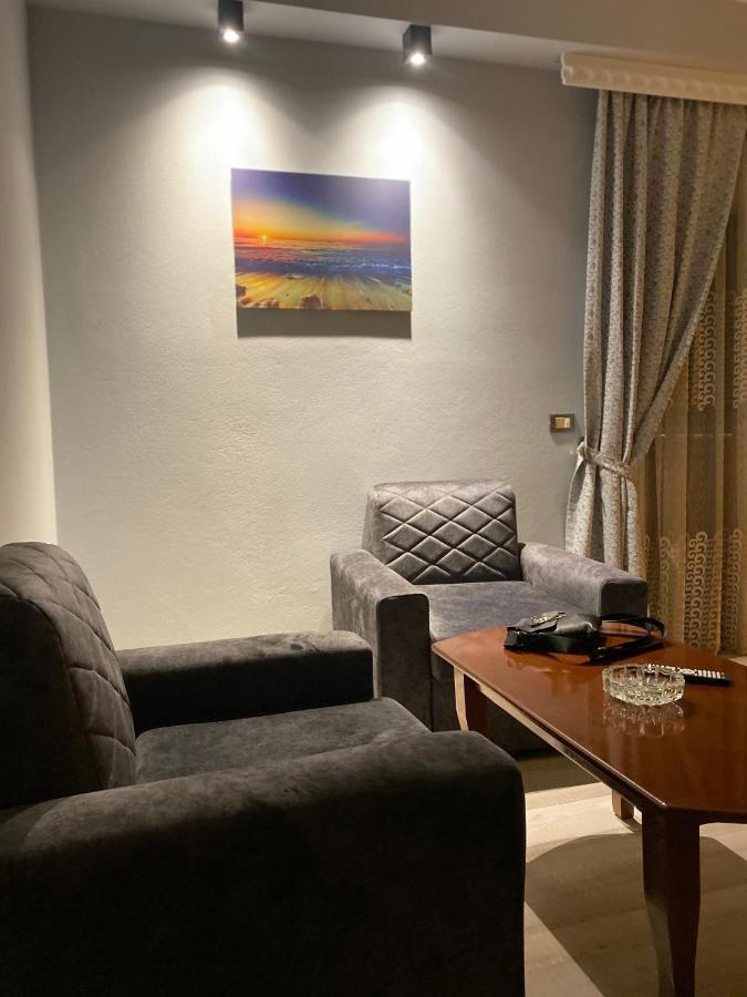 Hotel Jurgen Lezhë Exteriér fotografie